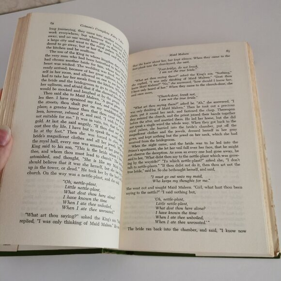 1970s Grimm's Complete Fairy Tales Book Hardcover Green Vintage Dust Jacket - Picture 9 of 11